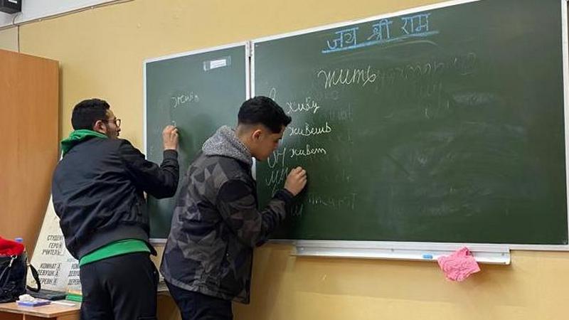 Продолжать изучать русский язык. Инфографика зачем учить русский язык. Продолжать изучать русский язык. Продолжать изучать русский язык. Рки.